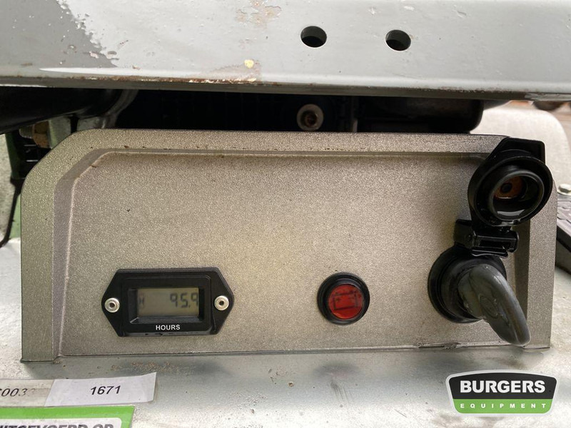 Neuson DPU 65.55 - Tankinimo plokštė: foto 5 Neuson DPU 65.55 - Tankinimo plokštė: foto 5