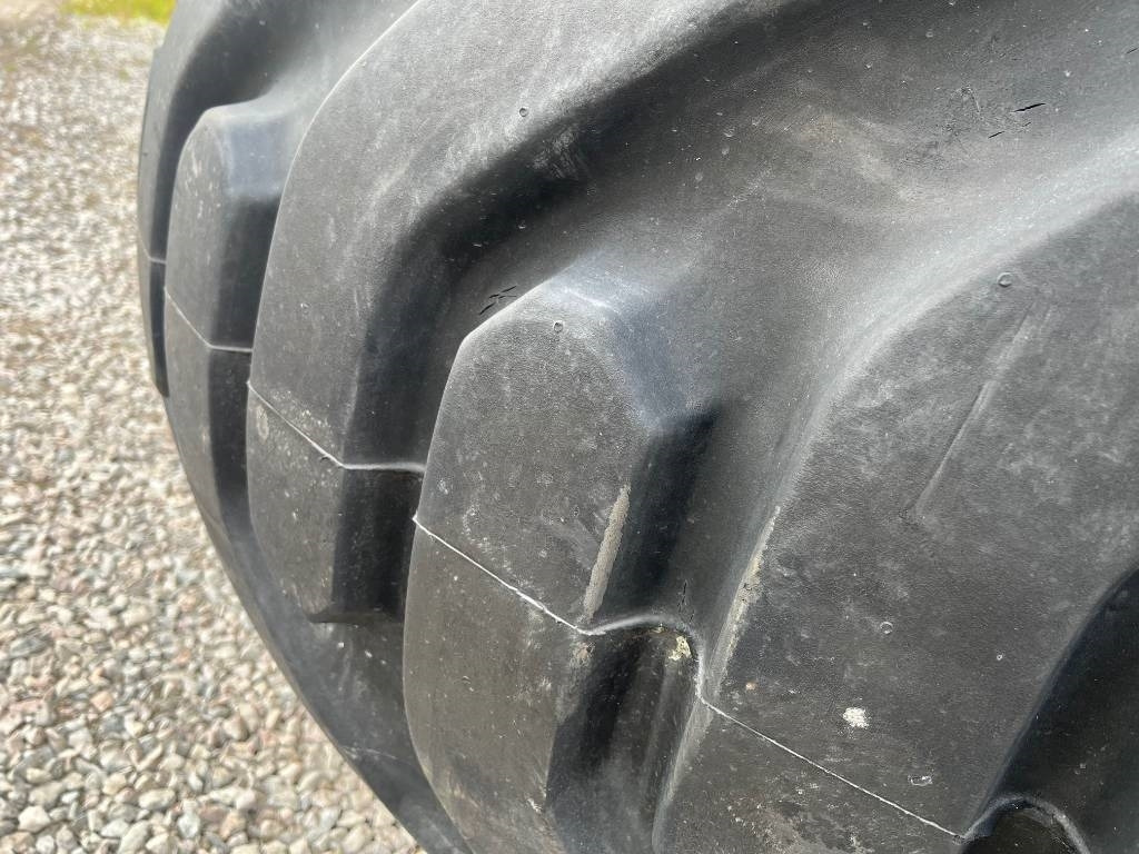 Goodyear 23,5-25 Volvo A25 C - Ratas: foto 3 Goodyear 23,5-25 Volvo A25 C - Ratas: foto 3