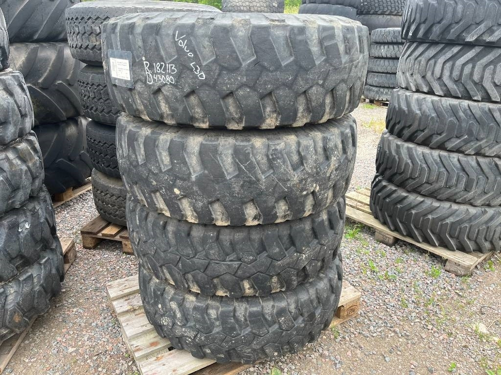 Michelin 335/80-20 till Volvo L30 Zettelmeyer - Padanga - Statybinė technika: foto 1 Michelin 335/80-20 till Volvo L30 Zettelmeyer - Padanga - Statybinė technika: foto 1