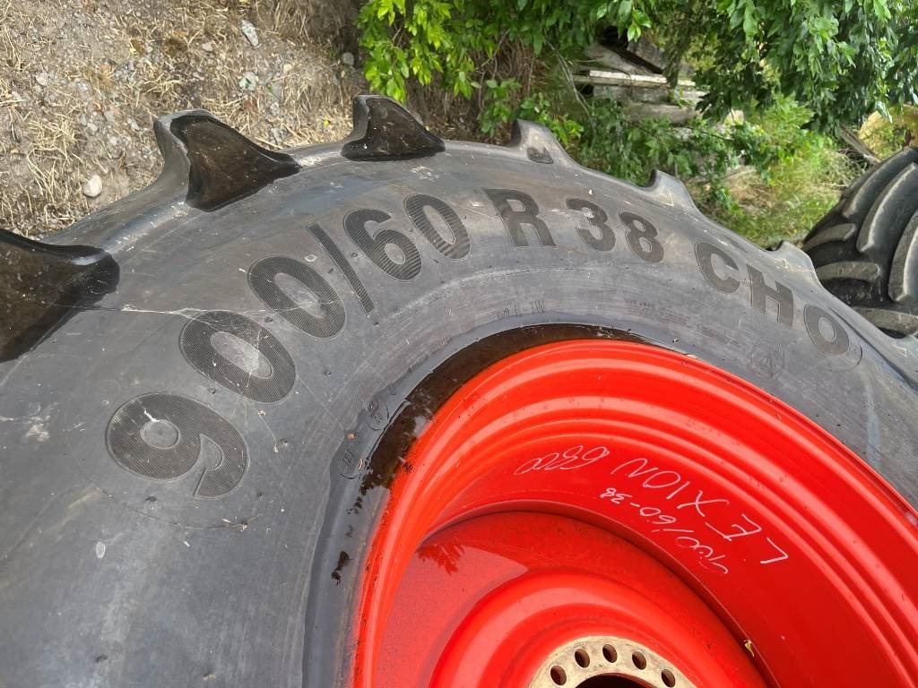Mitas 900/60R38 Däck till Claas Lexion 6800 - Padanga - Žemės ūkio technika: foto 3 Mitas 900/60R38 Däck till Claas Lexion 6800 - Padanga - Žemės ūkio technika: foto 3