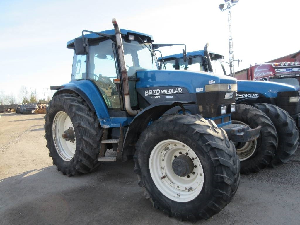 New Holland 8870 Dismantled for spare parts - Traktorius: foto 1 New Holland 8870 Dismantled for spare parts - Traktorius: foto 1