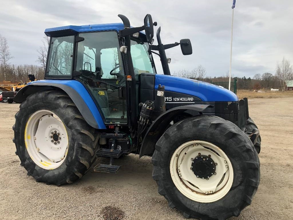 New Holland TS 115 Dismantled: only spare parts - Traktorius: foto 2 New Holland TS 115 Dismantled: only spare parts - Traktorius: foto 2