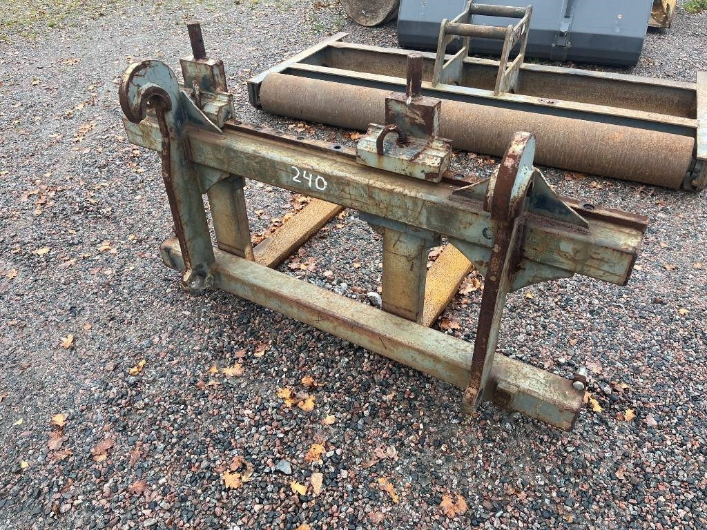 Pallgafflar / Forks Volvo Stora Bm fästet - Šakės - Statybinė technika: foto 2 Pallgafflar / Forks Volvo Stora Bm fästet - Šakės - Statybinė technika: foto 2