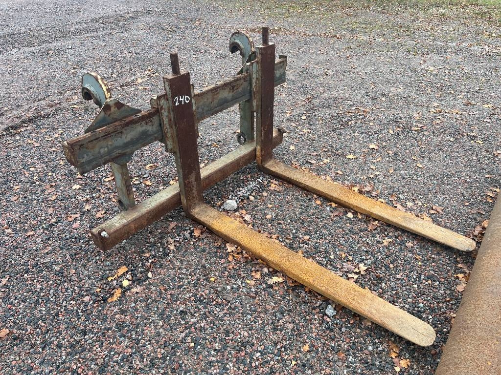 Pallgafflar / Forks Volvo Stora Bm fästet - Šakės - Statybinė technika: foto 1 Pallgafflar / Forks Volvo Stora Bm fästet - Šakės - Statybinė technika: foto 1