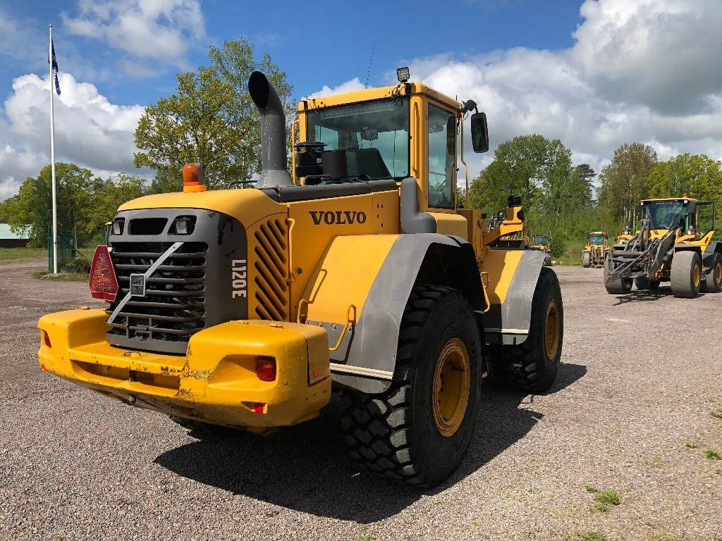 Volvo L 120 E Dismantled: only spare parts - Ratinis krautuvas: foto 2 Volvo L 120 E Dismantled: only spare parts - Ratinis krautuvas: foto 2