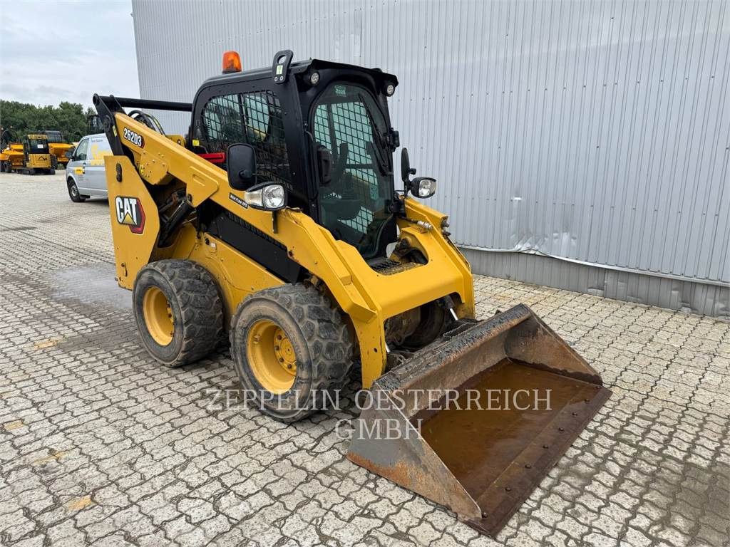 CAT 262D3 - Mini krautuvas: foto 2 CAT 262D3 - Mini krautuvas: foto 2