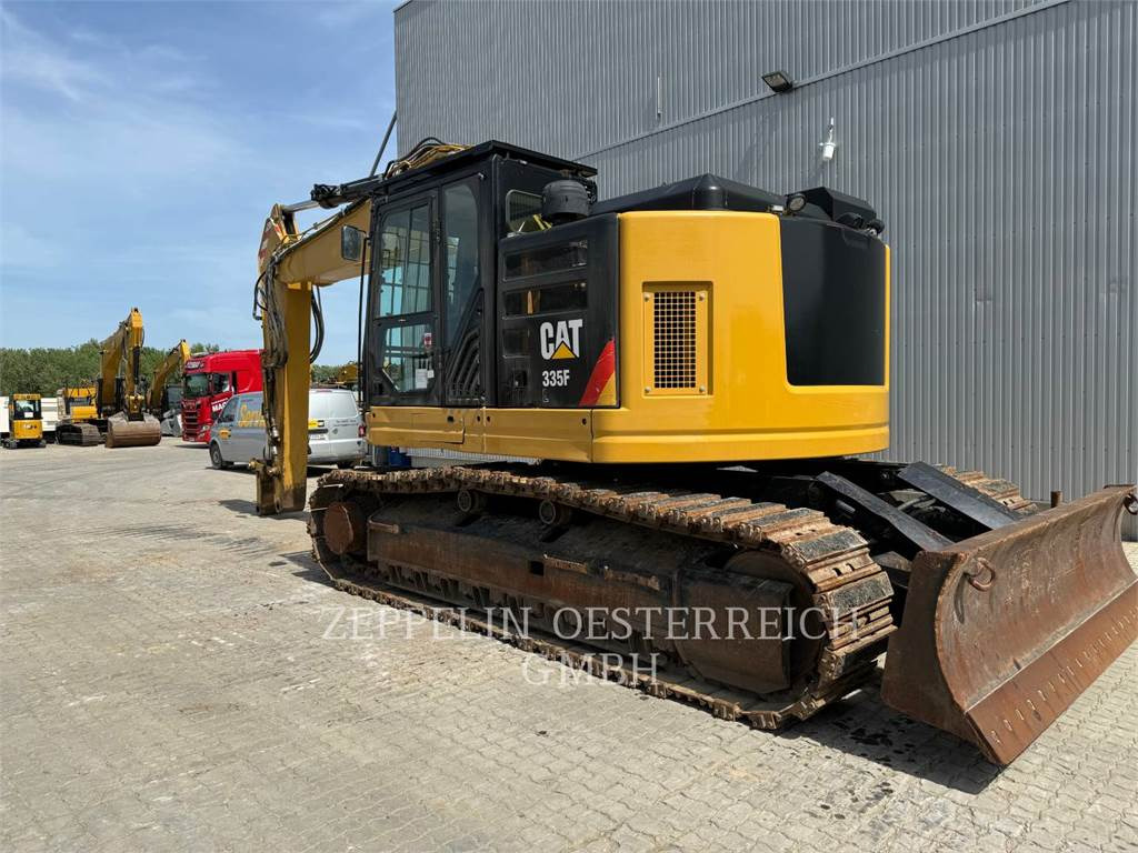 CAT 335FLCR - Vikšrinis ekskavatorius: foto 4 CAT 335FLCR - Vikšrinis ekskavatorius: foto 4