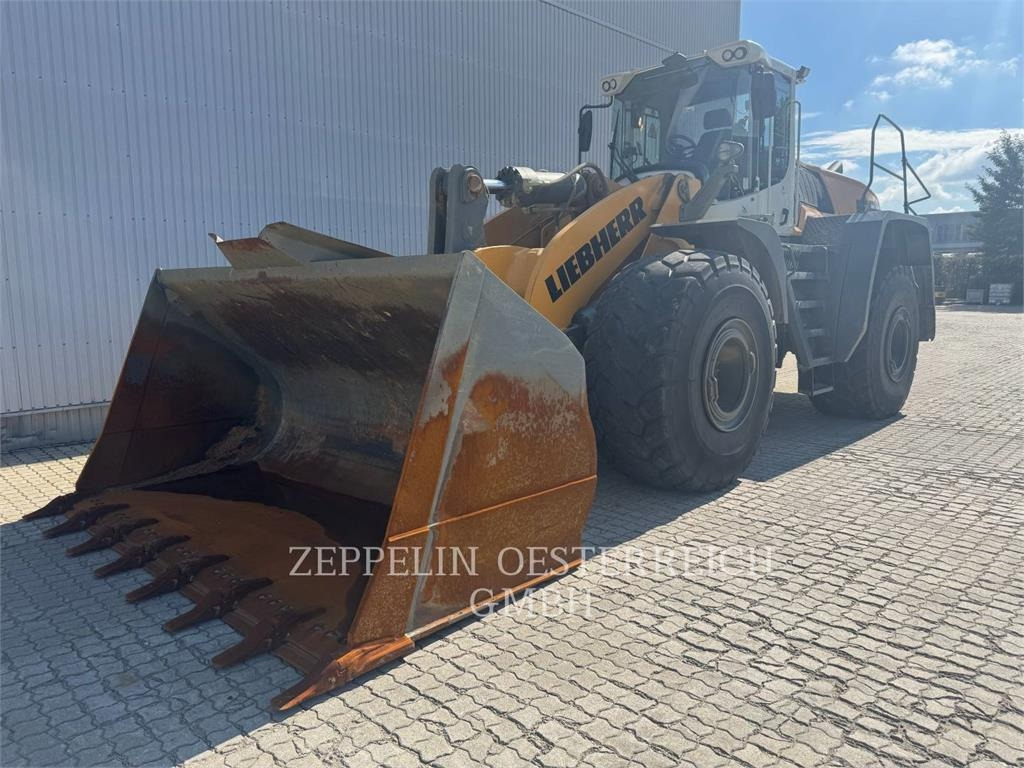 Liebherr L586 - Ratinis krautuvas: foto 1 Liebherr L586 - Ratinis krautuvas: foto 1