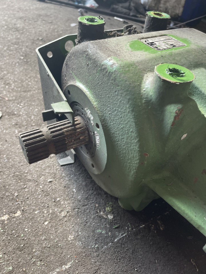 Krone Comprima - przekładnia główna 200624220 - Atsarginės dalys - Ruloninis presas: foto 3 Krone Comprima - przekładnia główna 200624220 - Atsarginės dalys - Ruloninis presas: foto 3