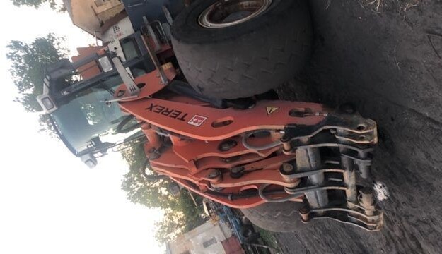 Terex TL310 - Zwolnica - Zwrotnica - Półoś - Skrzynia - Silnik - Siłowniki - Atsarginės dalys - Teleskopinis krautuvas: foto 2 Terex TL310 - Zwolnica - Zwrotnica - Półoś - Skrzynia - Silnik - Siłowniki - Atsarginės dalys - Teleskopinis krautuvas: foto 2