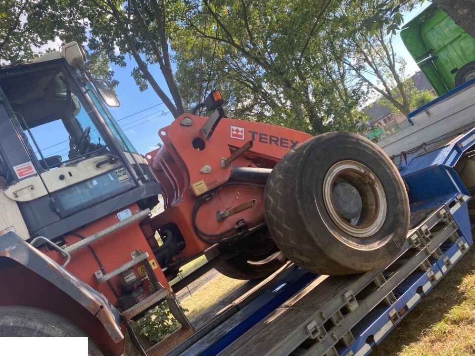 Terex TL310 - Zwolnica - Zwrotnica - Półoś - Skrzynia - Silnik - Siłowniki - Atsarginės dalys - Teleskopinis krautuvas: foto 1 Terex TL310 - Zwolnica - Zwrotnica - Półoś - Skrzynia - Silnik - Siłowniki - Atsarginės dalys - Teleskopinis krautuvas: foto 1
