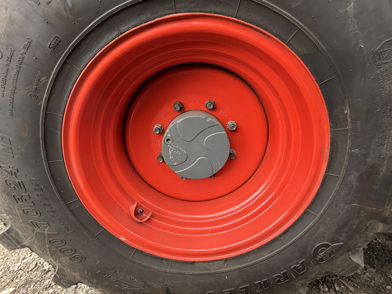 CLAAS Scorpion FELGA DW16Lx24 DW 16 L x 24 16x24 8 szpilek - Ratlankis - Žemės ūkio technika: foto 2 CLAAS Scorpion FELGA DW16Lx24 DW 16 L x 24 16x24 8 szpilek - Ratlankis - Žemės ūkio technika: foto 2