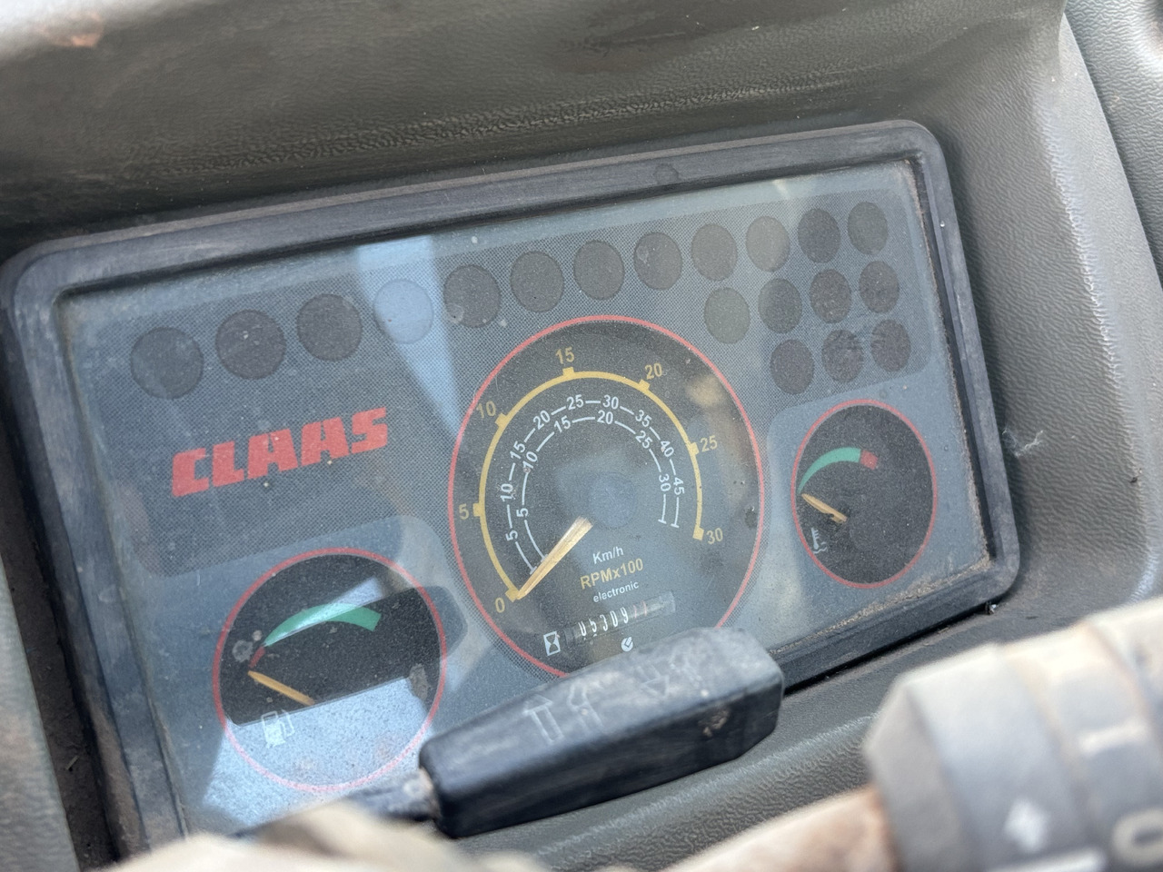 CLAAS TARGO K70 Licznik CZĘŚCI - Elektros sistema - Krovimo technika: foto 1 CLAAS TARGO K70 Licznik CZĘŚCI - Elektros sistema - Krovimo technika: foto 1