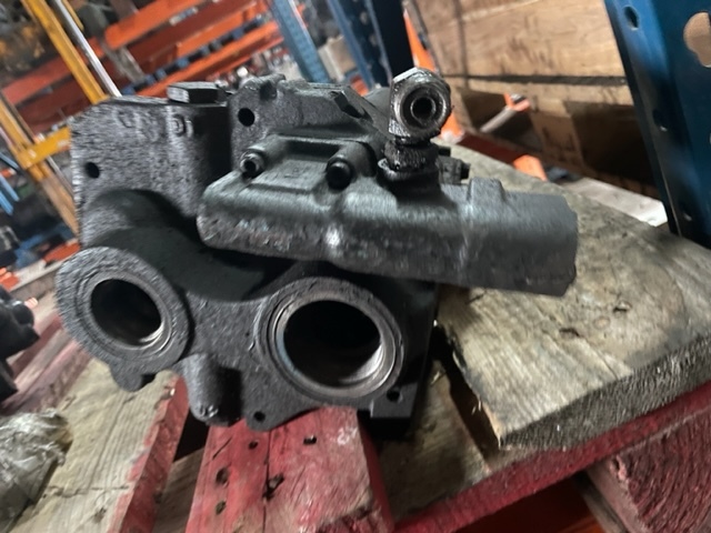 Case MX 90 - Pompa Hydrauliki - Hidraulinis siurblys - Žemės ūkio technika: foto 1 Case MX 90 - Pompa Hydrauliki - Hidraulinis siurblys - Žemės ūkio technika: foto 1