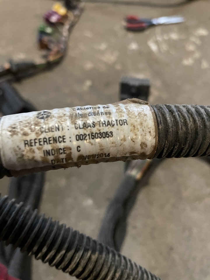 Claas Arion 550-520 650-620 - kabel wiązka elektryczna 0021503053 - Kabeliai/ Laidai - Traktorius: foto 2 Claas Arion 550-520 650-620 - kabel wiązka elektryczna 0021503053 - Kabeliai/ Laidai - Traktorius: foto 2