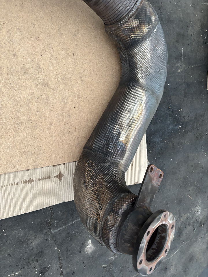 Claas Lexion 780 Rura Wydechowa Wydech EXHAUST PIPE ISO 0007804091 00 07819781 - Išmetimo vamzdis - Derliaus nuėmimo kombainas: foto 5 Claas Lexion 780 Rura Wydechowa Wydech EXHAUST PIPE ISO 0007804091 00 07819781 - Išmetimo vamzdis - Derliaus nuėmimo kombainas: foto 5