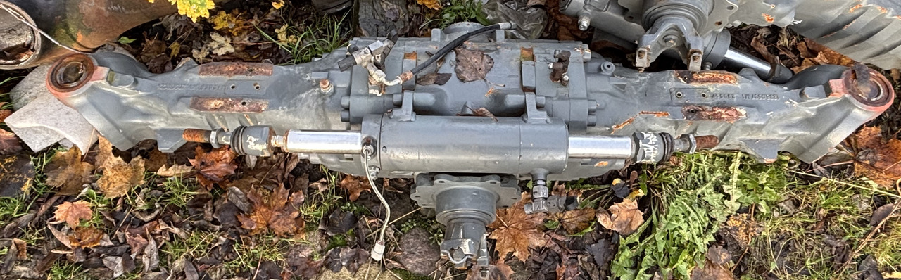 Claas Scorpion 635 Centralna Środkowa Obudowa Osi Przedniej 0019242110 00 1924 211 0 - Priekinė ašis - Traktorius: foto 1 Claas Scorpion 635 Centralna Środkowa Obudowa Osi Przedniej 0019242110 00 1924 211 0 - Priekinė ašis - Traktorius: foto 1