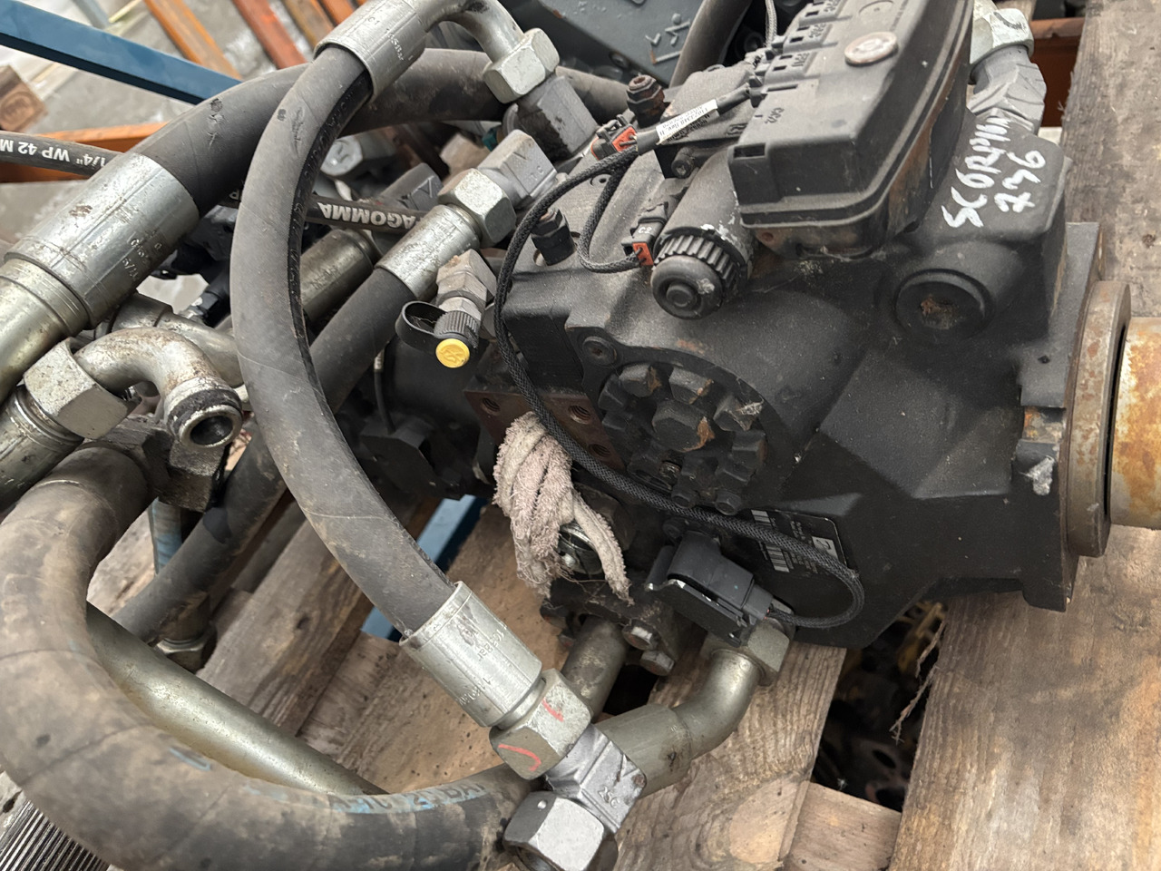 Claas Scorpion 736 Pompa Hydrauliczna - Hidraulinis siurblys - Žemės ūkio technika: foto 4 Claas Scorpion 736 Pompa Hydrauliczna - Hidraulinis siurblys - Žemės ūkio technika: foto 4