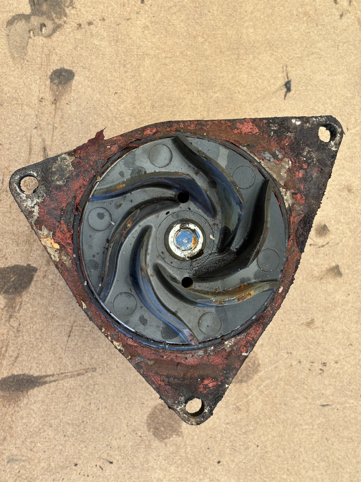 Cummins 6CT 6CT8.3 6C8.3 Pompa Wody - Aušinimo skysčio siurblys - Žemės ūkio technika: foto 3 Cummins 6CT 6CT8.3 6C8.3 Pompa Wody - Aušinimo skysčio siurblys - Žemės ūkio technika: foto 3