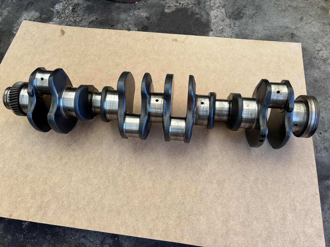 Cummins 6CT8.3 Wał korbowy silnika / CASE J917443 J918986 3918986 3917443 - Alkūninis velenas - Žemės ūkio technika: foto 5 Cummins 6CT8.3 Wał korbowy silnika / CASE J917443 J918986 3918986 3917443 - Alkūninis velenas - Žemės ūkio technika: foto 5