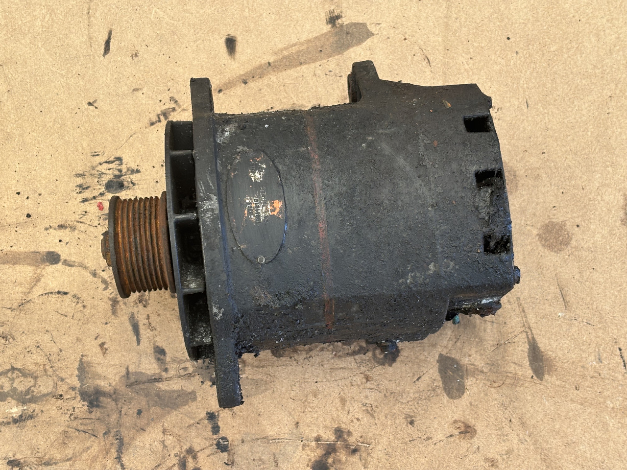 Cummins 8.3 6CT 6CTA 6CTAA Alternator 24V 75A USA REMY 19011210 - Generatorius - Žemės ūkio technika: foto 1 Cummins 8.3 6CT 6CTA 6CTAA Alternator 24V 75A USA REMY 19011210 - Generatorius - Žemės ūkio technika: foto 1