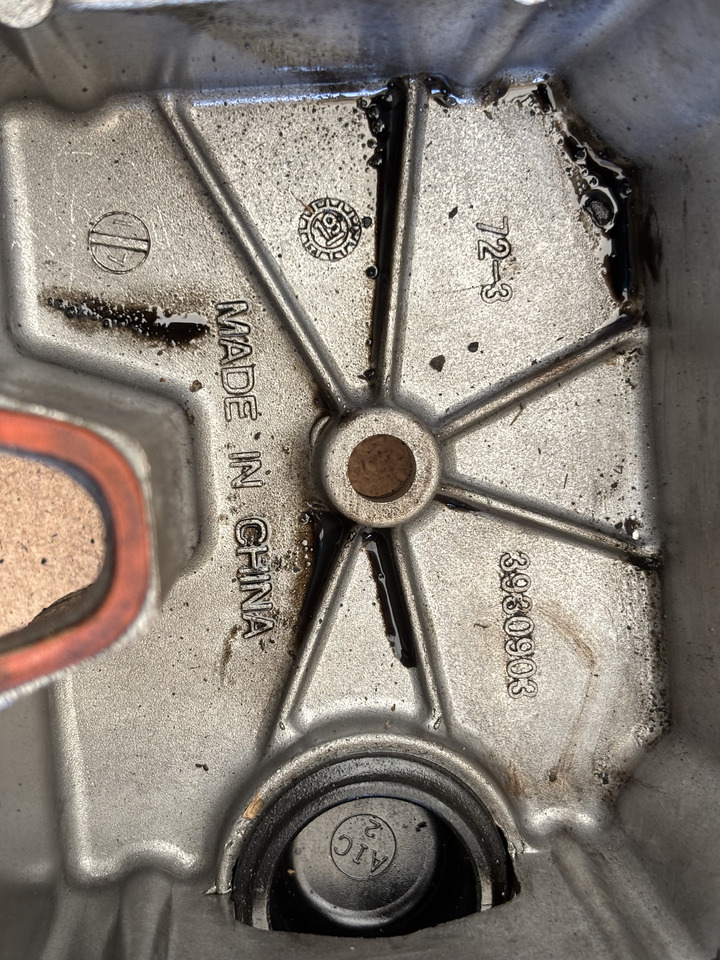 Cummins 8.3 6CT 6CTA 6CTAA Pokrywa Zaworów 3930903 - Variklis ir dalys: foto 4 Cummins 8.3 6CT 6CTA 6CTAA Pokrywa Zaworów 3930903 - Variklis ir dalys: foto 4