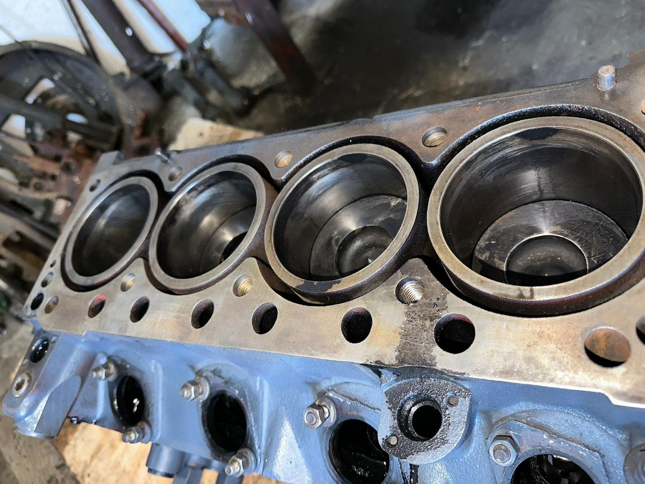 Deutz BF4M1011 F4M1011 - silnik słupek blok - Cilindrų blokas: foto 5 Deutz BF4M1011 F4M1011 - silnik słupek blok - Cilindrų blokas: foto 5