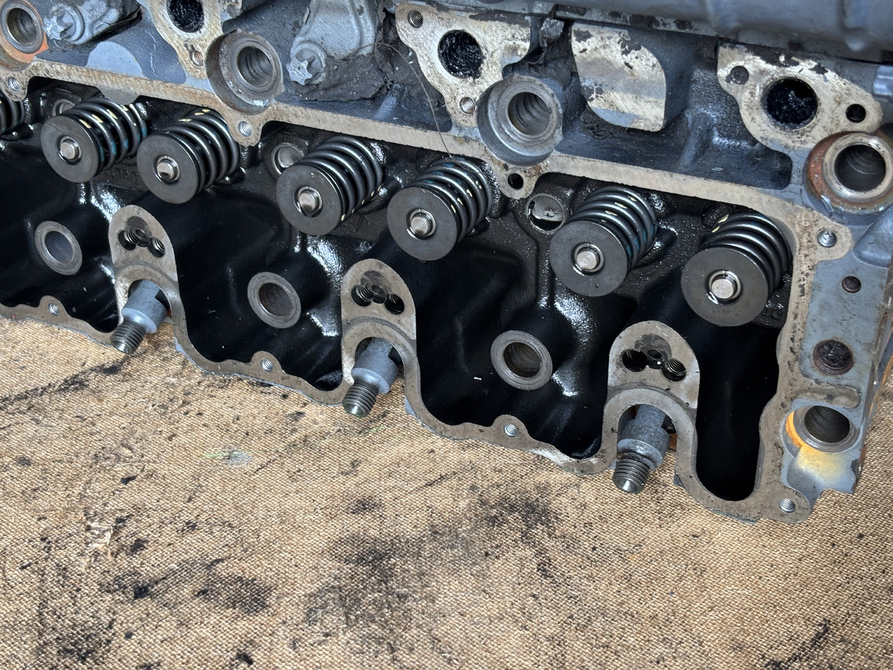 Deutz TD2011 D2011 D2011L04W Blok Silnika Kolektor Wydechowy 04270858 - Cilindrų blokas - Žemės ūkio technika: foto 2 Deutz TD2011 D2011 D2011L04W Blok Silnika Kolektor Wydechowy 04270858 - Cilindrų blokas - Žemės ūkio technika: foto 2