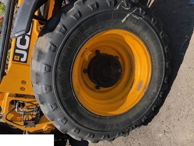 Felgi Jcb 16x24 - Ratlankis - Krovimo technika: foto 1 Felgi Jcb 16x24 - Ratlankis - Krovimo technika: foto 1