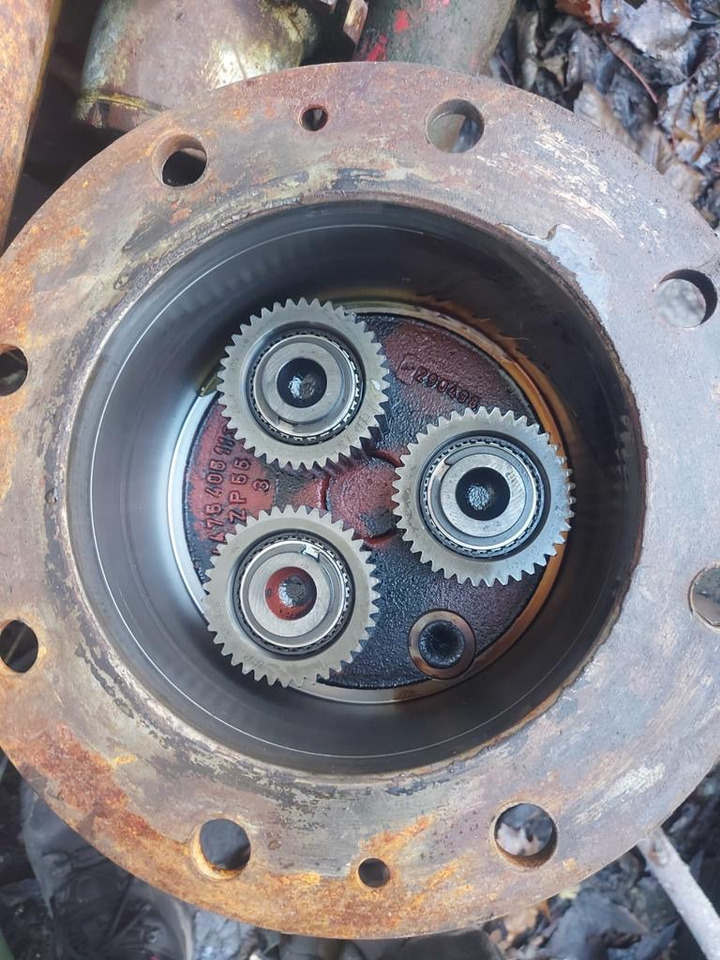 Fendt 509 Turbomatic - zwolnica oś przednia - Šoninė pavara - Žemės ūkio technika: foto 2 Fendt 509 Turbomatic - zwolnica oś przednia - Šoninė pavara - Žemės ūkio technika: foto 2