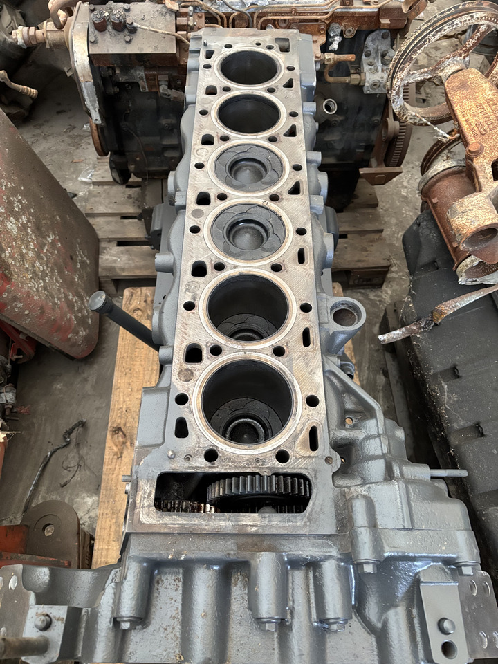 Fendt 936 Gen 7 Silnik D1556LE523 Wał Korbowy Korbowód H218PF150094A H218PF150099A CZĘŚCI - Alkūninis velenas - Žemės ūkio technika: foto 2 Fendt 936 Gen 7 Silnik D1556LE523 Wał Korbowy Korbowód H218PF150094A H218PF150099A CZĘŚCI - Alkūninis velenas - Žemės ūkio technika: foto 2