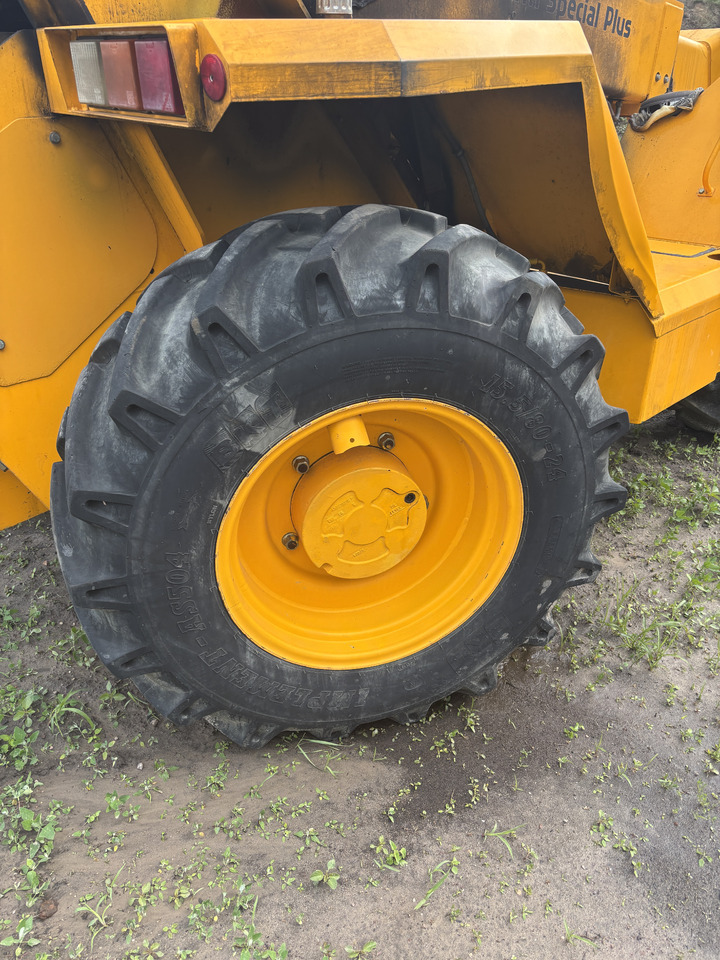 JCB 526 - felgi 24" stary typ - Ratlankis - Žemės ūkio technika: foto 1 JCB 526 - felgi 24" stary typ - Ratlankis - Žemės ūkio technika: foto 1
