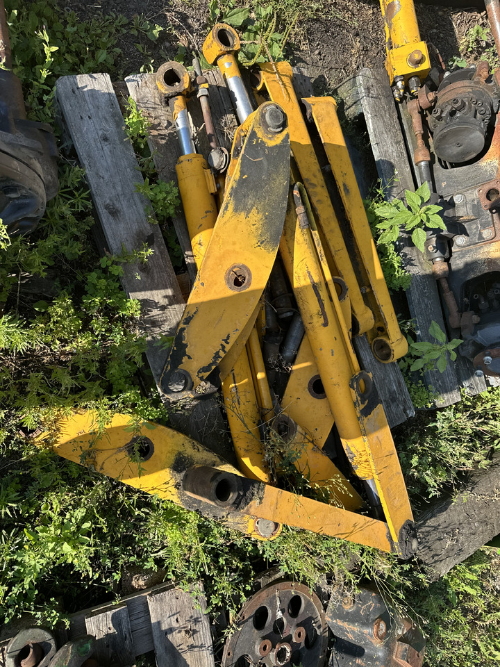 Jcb 3cx części ramienia siłownik hydrauliczny - Hidraulinis cilindras - Žemės ūkio technika: foto 1 Jcb 3cx części ramienia siłownik hydrauliczny - Hidraulinis cilindras - Žemės ūkio technika: foto 1