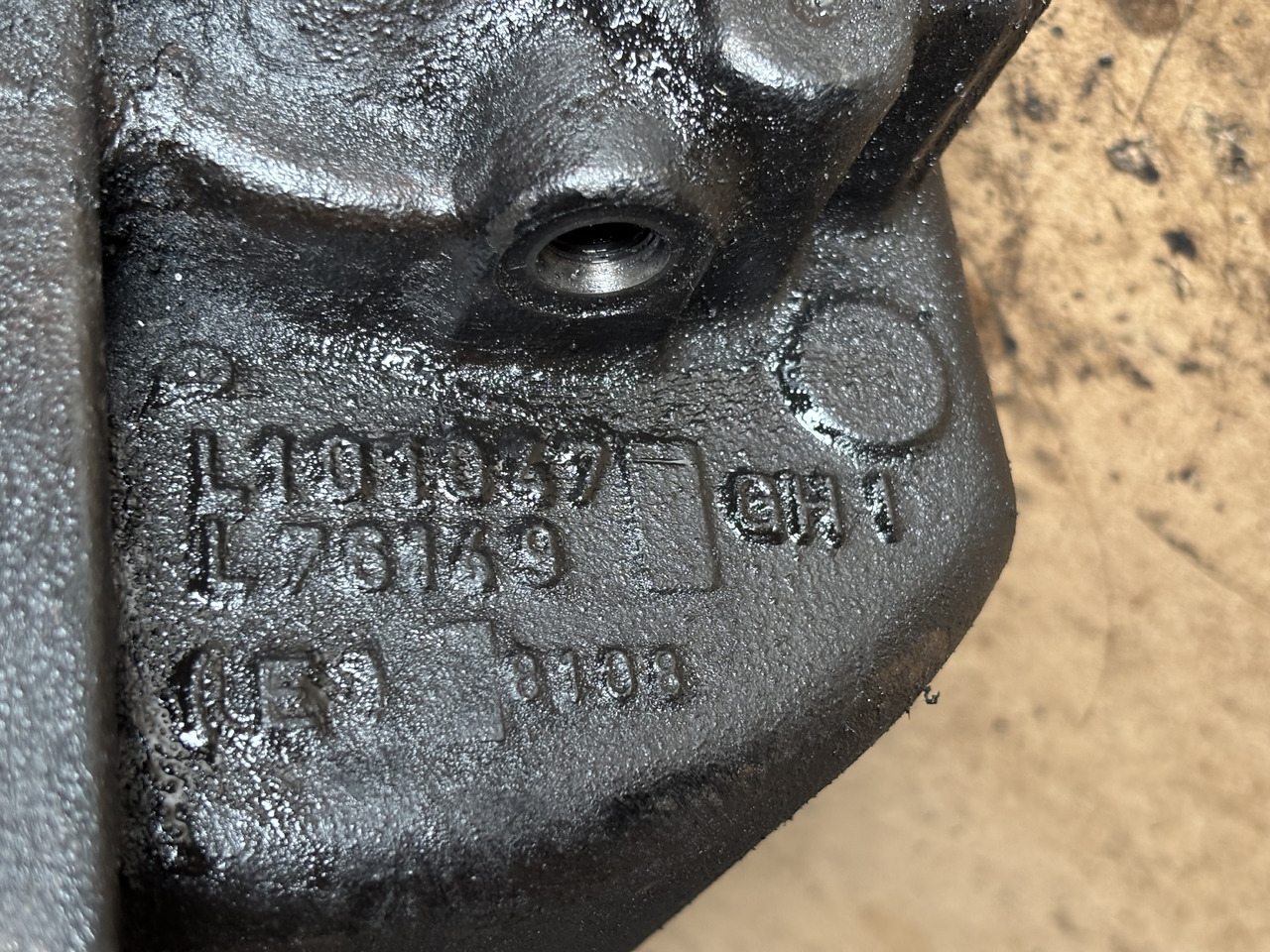 Pusašis - Žemės ūkio technika John Deere 6110, 6000, 6010  Przystawka Przedniego Napędu L76149 L101047: foto 6