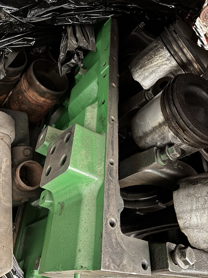 John Deere 6125 R517076 R518736 R518737 Blok Silnika Tłoki Korbowody Wał CZĘŚCI - Cilindrų blokas - Žemės ūkio technika: foto 3 John Deere 6125 R517076 R518736 R518737 Blok Silnika Tłoki Korbowody Wał CZĘŚCI - Cilindrų blokas - Žemės ūkio technika: foto 3