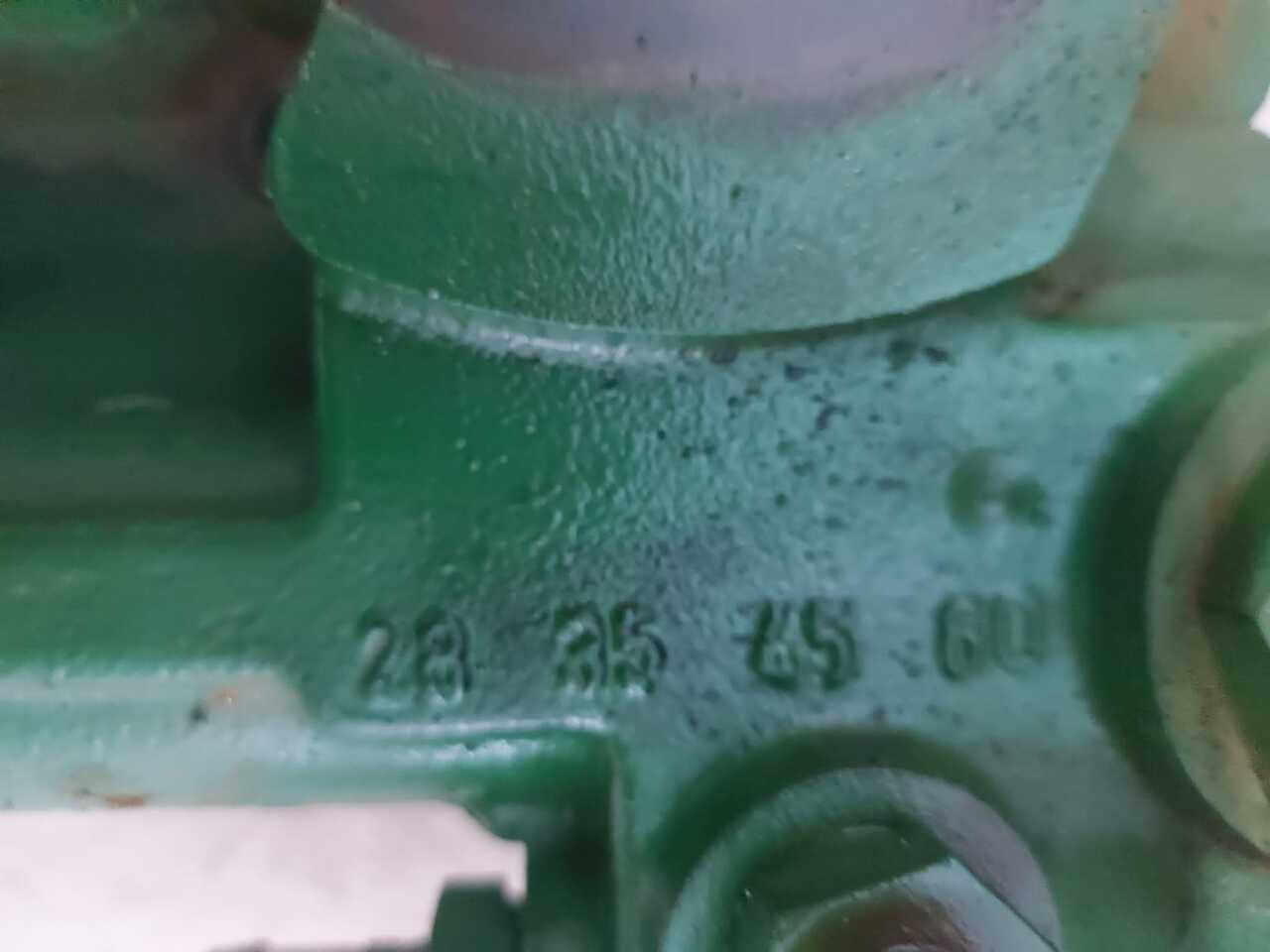 John Deere 6215r - Pompa doładowcza hydrauliki AL217930 - Hidraulinis siurblys - Žemės ūkio technika: foto 2 John Deere 6215r - Pompa doładowcza hydrauliki AL217930 - Hidraulinis siurblys - Žemės ūkio technika: foto 2