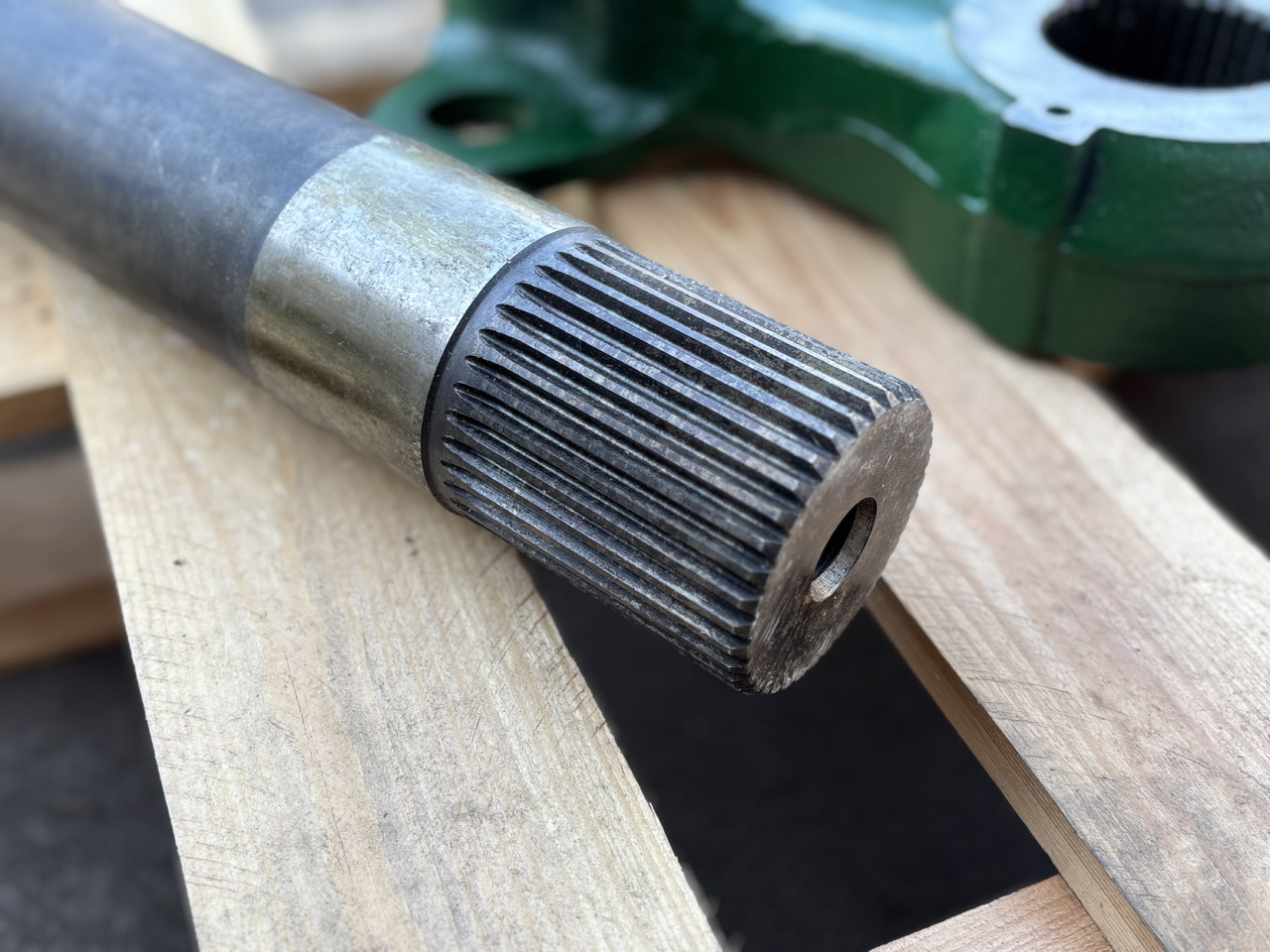 John Deere 6800 6900 7000 Wałek + ramiona podnośnika komplet R126713 L100694 - Reaktyvinė traukė - Žemės ūkio technika: foto 2 John Deere 6800 6900 7000 Wałek + ramiona podnośnika komplet R126713 L100694 - Reaktyvinė traukė - Žemės ūkio technika: foto 2