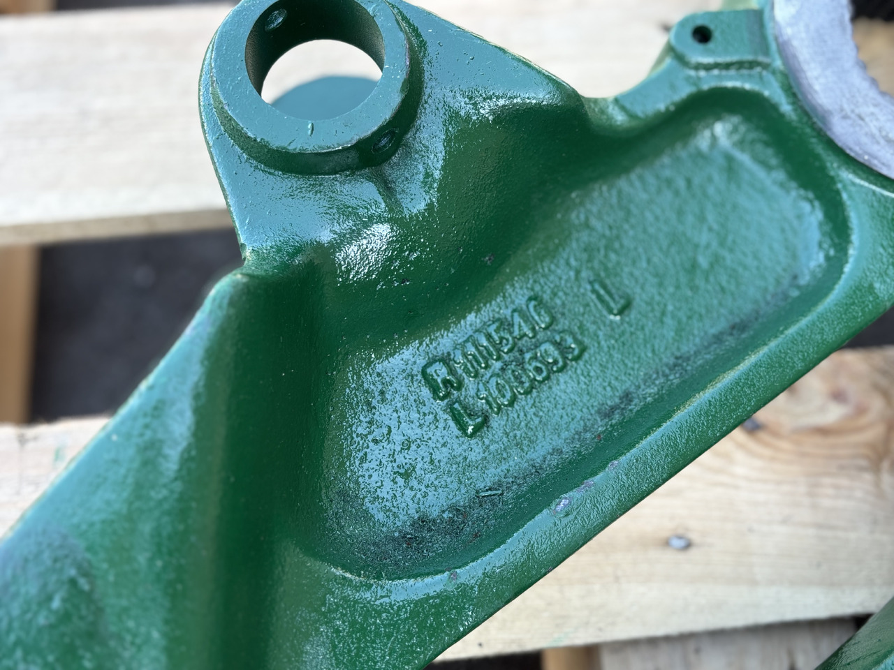 John Deere 6800 6900 7000 Wałek + ramiona podnośnika komplet R126713 L100694 - Reaktyvinė traukė - Žemės ūkio technika: foto 4 John Deere 6800 6900 7000 Wałek + ramiona podnośnika komplet R126713 L100694 - Reaktyvinė traukė - Žemės ūkio technika: foto 4