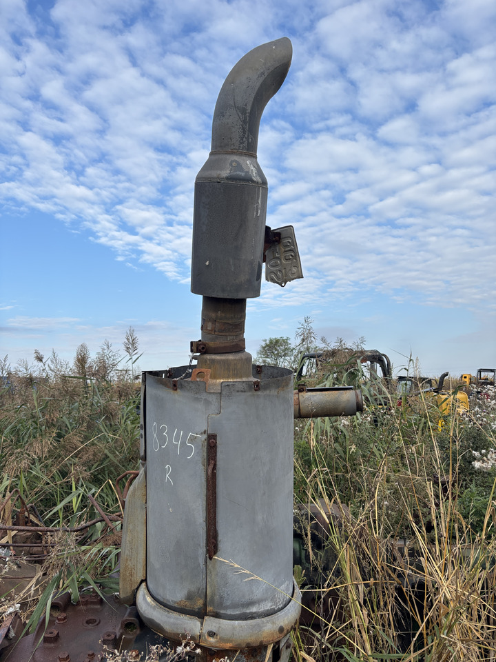 John Deere 8345R - tłumik wydech RE572555 RE574595 RE561385 - Duslintuvas - Žemės ūkio technika: foto 1 John Deere 8345R - tłumik wydech RE572555 RE574595 RE561385 - Duslintuvas - Žemės ūkio technika: foto 1