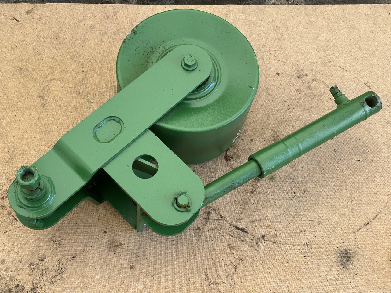 John Deere 8600 Siłownik hydrauliczny napinacz rolka AXE26918 - Hidraulinis cilindras - Žemės ūkio technika: foto 1 John Deere 8600 Siłownik hydrauliczny napinacz rolka AXE26918 - Hidraulinis cilindras - Žemės ūkio technika: foto 1