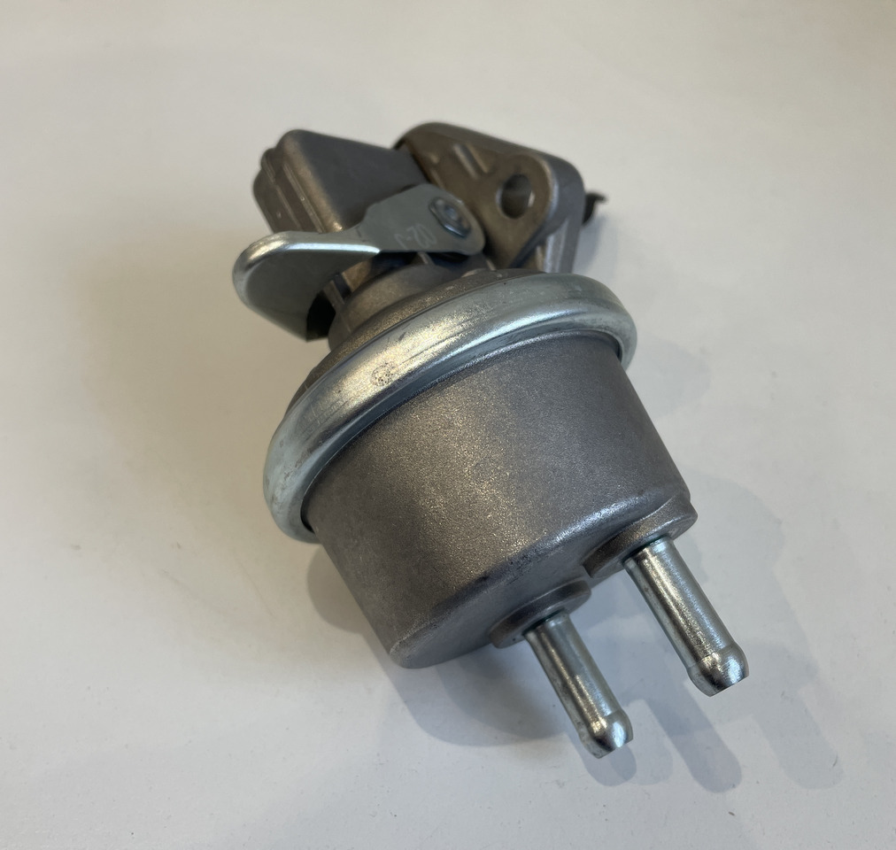 John Deere - mechaniczna pompa paliwa RE61260 - Kuro siurblys - Žemės ūkio technika: foto 2 John Deere - mechaniczna pompa paliwa RE61260 - Kuro siurblys - Žemės ūkio technika: foto 2