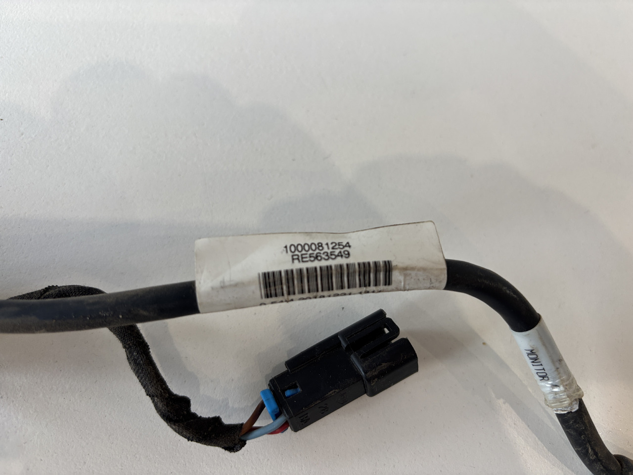 John Deere seria 6000 7000 8000 R - wiązka el. podłokietnika CommandARM RE566688 RE563549 - Kabeliai/ Laidai - Žemės ūkio technika: foto 1 John Deere seria 6000 7000 8000 R - wiązka el. podłokietnika CommandARM RE566688 RE563549 - Kabeliai/ Laidai - Žemės ūkio technika: foto 1