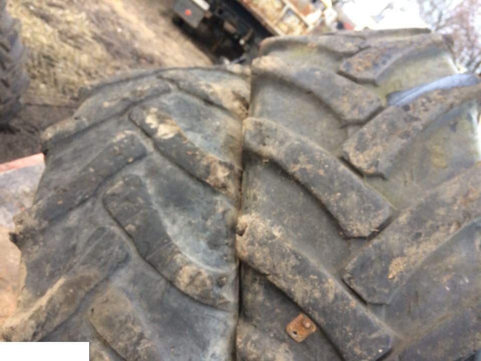Koło John Deere 4400 - 405/70-24 - Ratas - Krovimo technika: foto 4 Koło John Deere 4400 - 405/70-24 - Ratas - Krovimo technika: foto 4