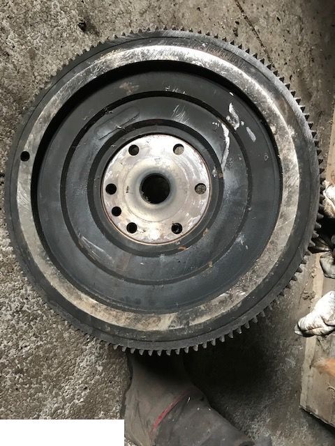 Koło Zamachowe - Massey Ferguson 3819666M91 Landini 742106M91 Perkins 41117084 - Smagratis - Žemės ūkio technika: foto 1 Koło Zamachowe - Massey Ferguson 3819666M91 Landini 742106M91 Perkins 41117084 - Smagratis - Žemės ūkio technika: foto 1