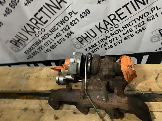 Kubota V3600 , V3300 kolektor wydechowy turbospręźarka turbina - Išmetimo kolektorius - Žemės ūkio technika: foto 5 Kubota V3600 , V3300 kolektor wydechowy turbospręźarka turbina - Išmetimo kolektorius - Žemės ūkio technika: foto 5