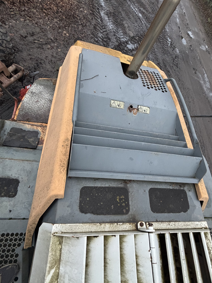 Liebherr 564 Ładowarka Silnik Słupek Blok Kolektor Głowica Tłoki Wał Korbowy CZĘŚCI - Alkūninis velenas - Žemės ūkio technika: foto 4 Liebherr 564 Ładowarka Silnik Słupek Blok Kolektor Głowica Tłoki Wał Korbowy CZĘŚCI - Alkūninis velenas - Žemės ūkio technika: foto 4