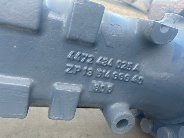 Liebherr L506 Stereo Most napędowy ZF APL-R 725 / 4472484024C / 4472434025A - Ašis ir dalys - Statybinė technika: foto 4 Liebherr L506 Stereo Most napędowy ZF APL-R 725 / 4472484024C / 4472434025A - Ašis ir dalys - Statybinė technika: foto 4