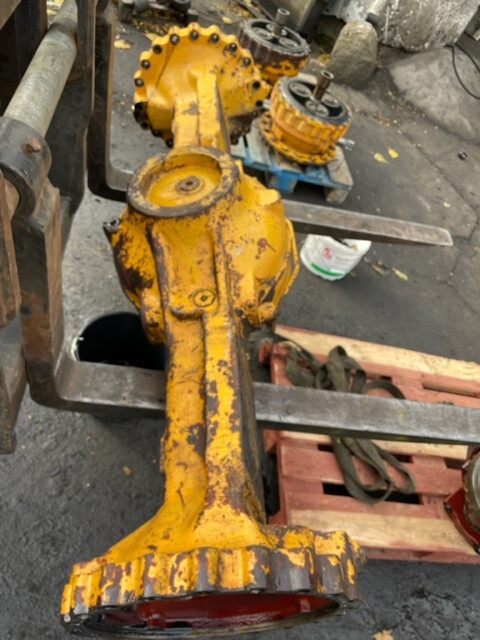 Liebherr L554 obudowa mostu AP-409/DL - Ašis ir dalys - Statybinė technika: foto 1 Liebherr L554 obudowa mostu AP-409/DL - Ašis ir dalys - Statybinė technika: foto 1