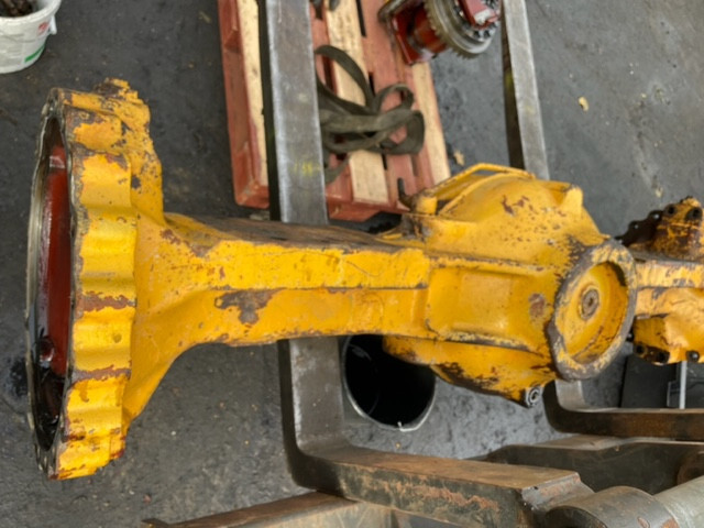 Liebherr L554 obudowa mostu AP-409/DL - Ašis ir dalys - Statybinė technika: foto 2 Liebherr L554 obudowa mostu AP-409/DL - Ašis ir dalys - Statybinė technika: foto 2