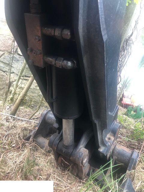 Manitou 634 - Siłownik Wychyłu Poziomowania - Hidraulinis cilindras - Žemės ūkio technika: foto 1 Manitou 634 - Siłownik Wychyłu Poziomowania - Hidraulinis cilindras - Žemės ūkio technika: foto 1